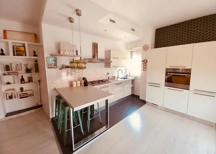 Blondie's House