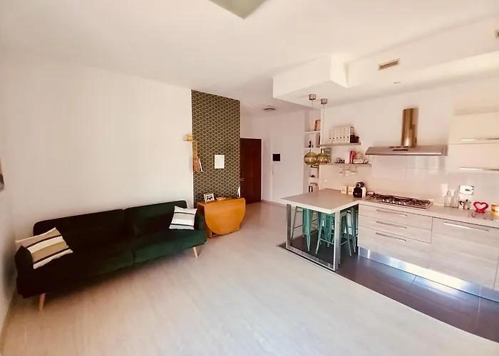 Blondie's House Апартаменты *